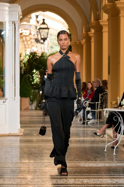 Look 62